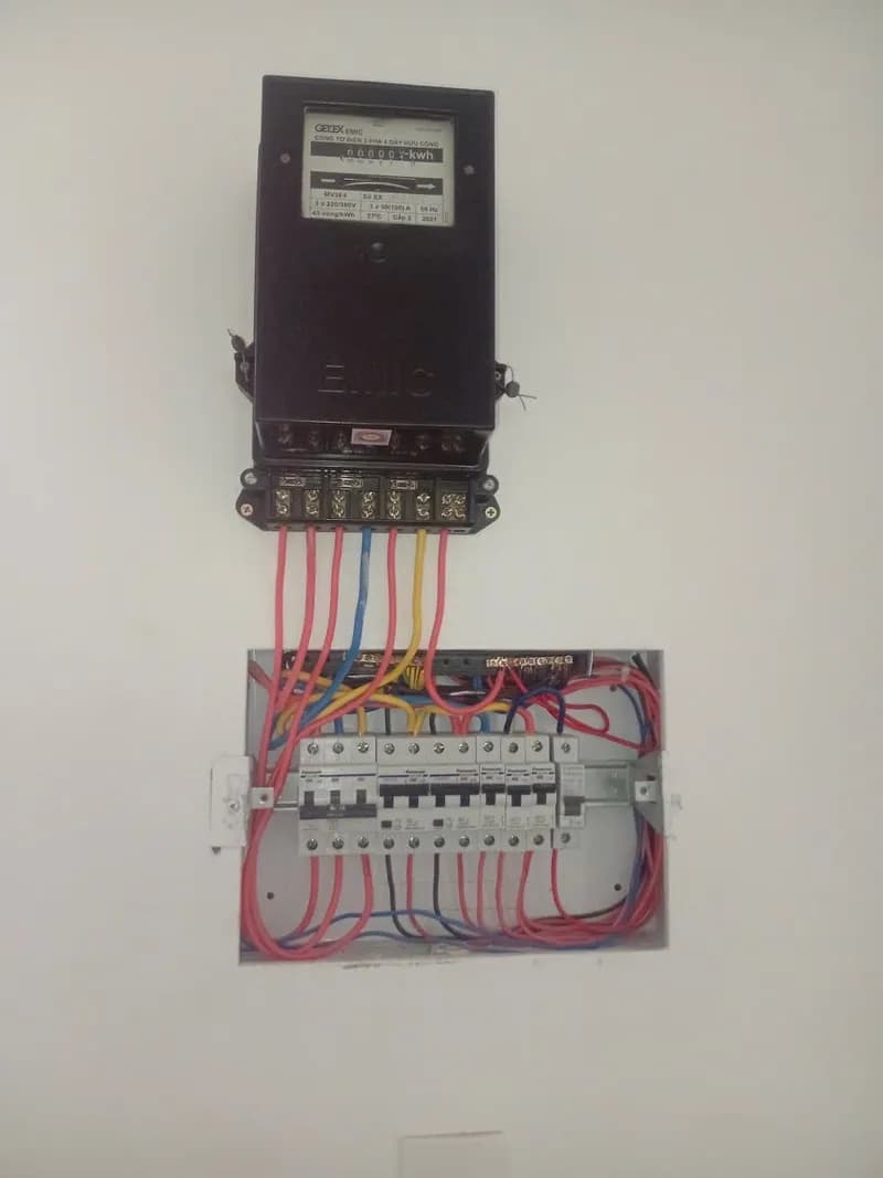 Sau khi hoàn thành sửa aptomat Panasonic tại Thủ Đức — thợ Bùi Văn An