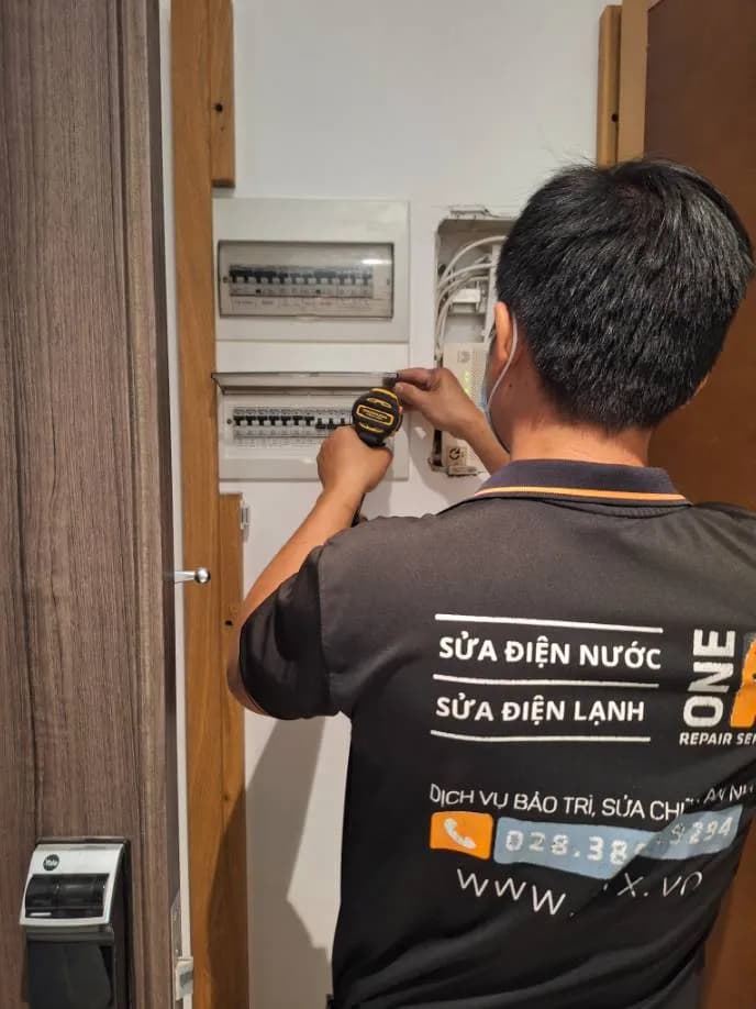 Trước sửa công tơ điện tử 1 pha 2 dây Gelex Emic tại Quận 7 — thợ ĐÔNG TRẦN