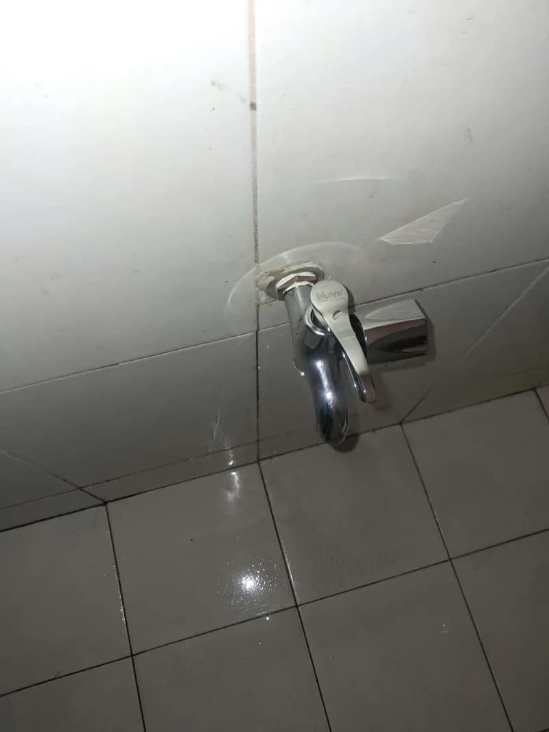 Trước khi sửa: Thay vòi nước rò rỉ tại Phường 12, Quận Tân Bình tại Phường 12, Tân Bình