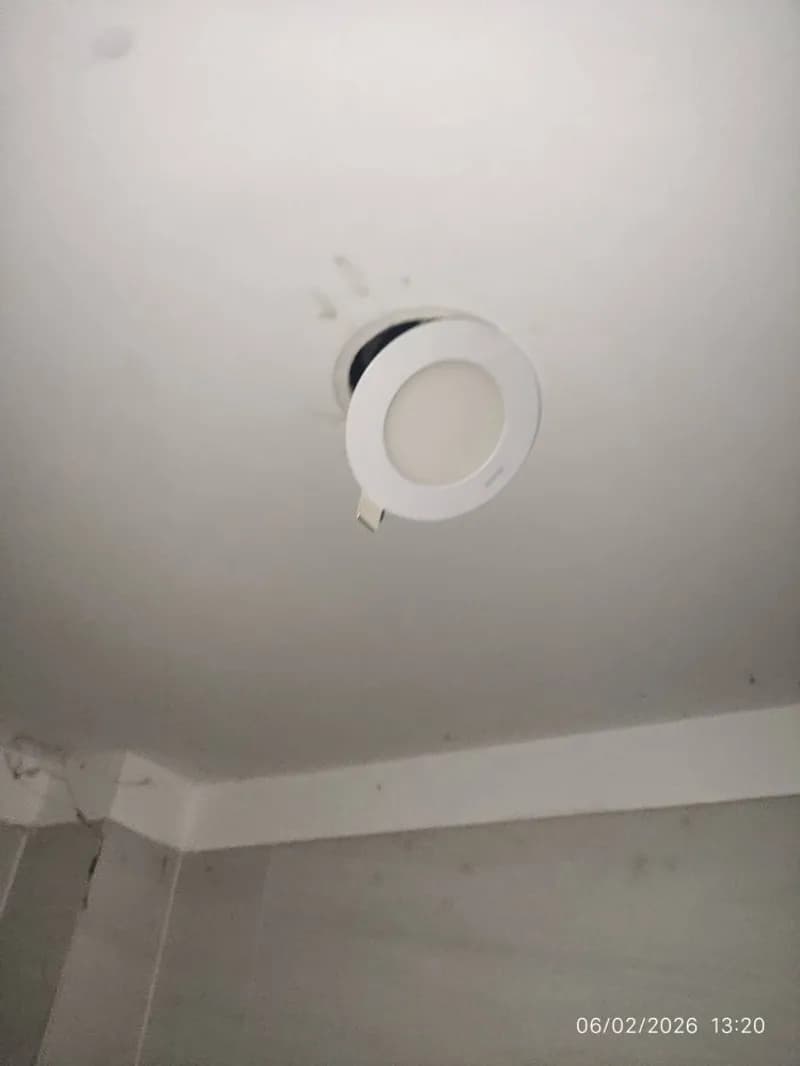 Trước sửa đèn LED âm trần Philips tại phường 1, Bình Thạnh — thợ KHÁNH NGUYỄN
