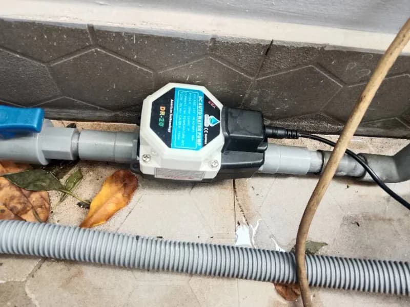 Trước sửa máy bơm tăng áp DC tự động American Technology tại Phường 15, Quận 10 — thợ Trương Công Việt Trân