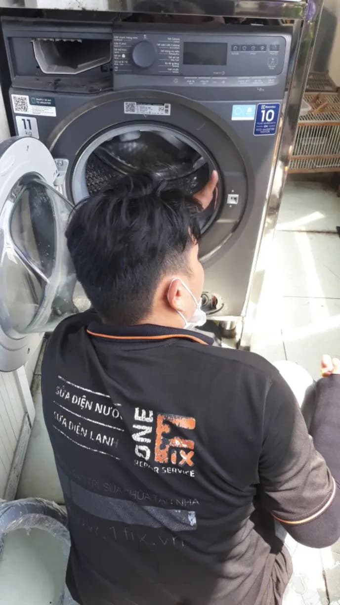 Sau khi hoàn thành sửa máy giặt cửa trước Electrolux tại Phường 7, Quận 8 — thợ LỘC LÊ