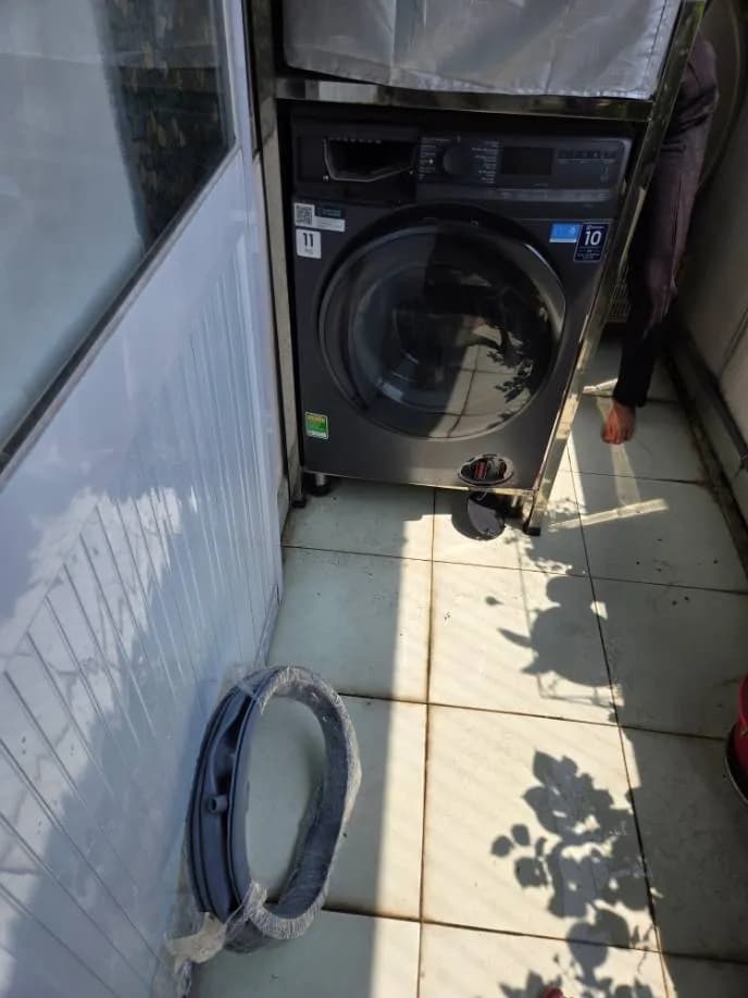 Trước sửa máy giặt cửa trước Electrolux tại Phường 7, Quận 8 — thợ LỘC LÊ