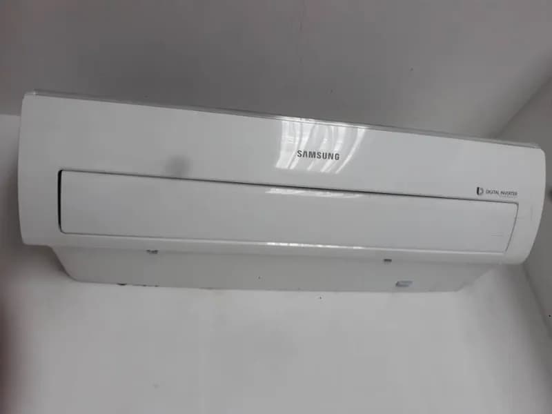 Trước sửa máy lạnh treo tường Samsung tại Quận 7 — thợ CHÍ TÂM