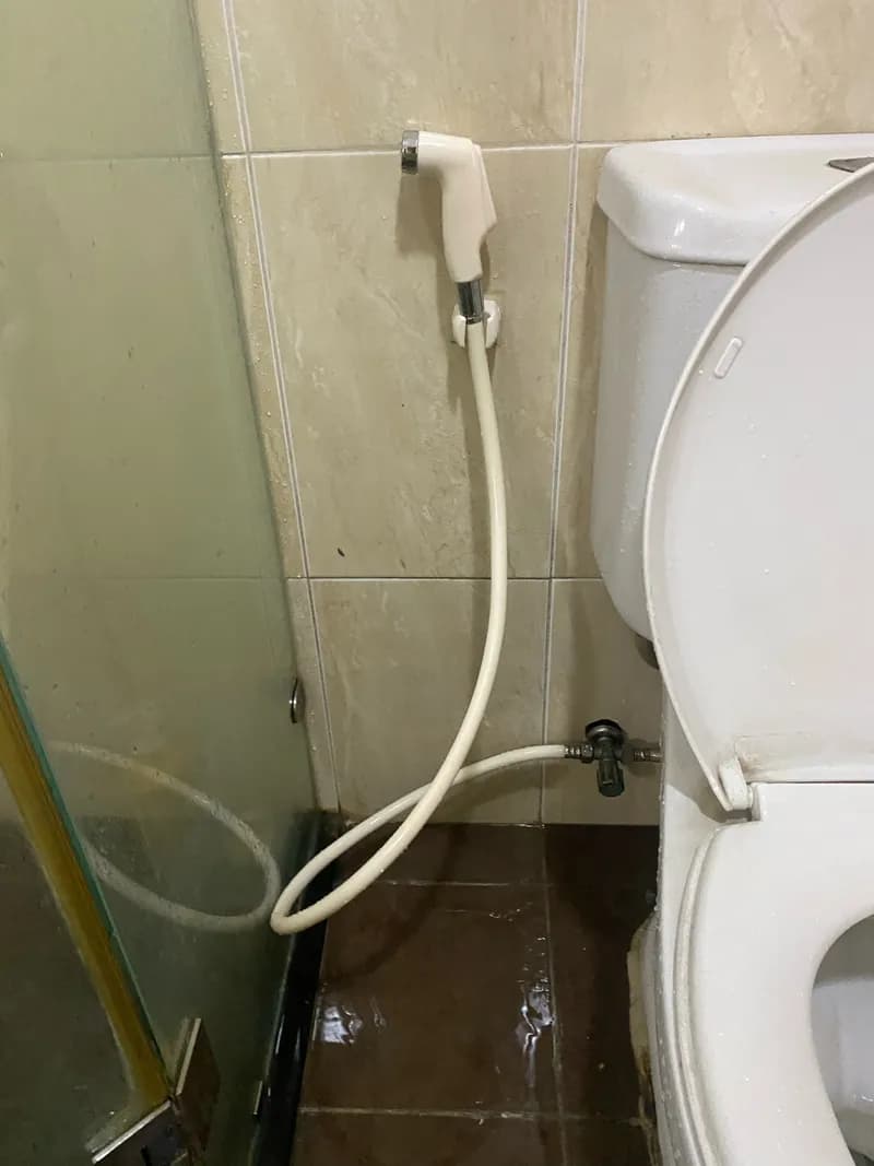 Sau khi hoàn thành sửa bồn cầu, vòi xịt vệ sinh American Standard tại Phường Tân Bình, Tân Bình — thợ Nguyễn Văn Trọng