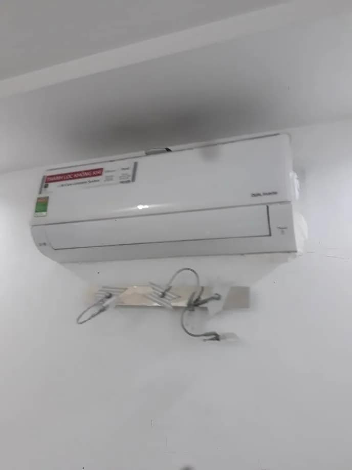 Trước sửa máy lạnh treo tường LG tại Quận 7 — thợ CHÍ TÂM