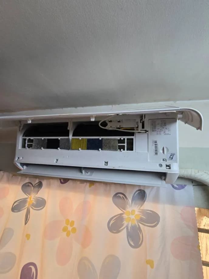 Trước sửa máy lạnh treo tường Nagakawa tại P.14 Q.11, Quận 11 — thợ Lê Hữu Lộc