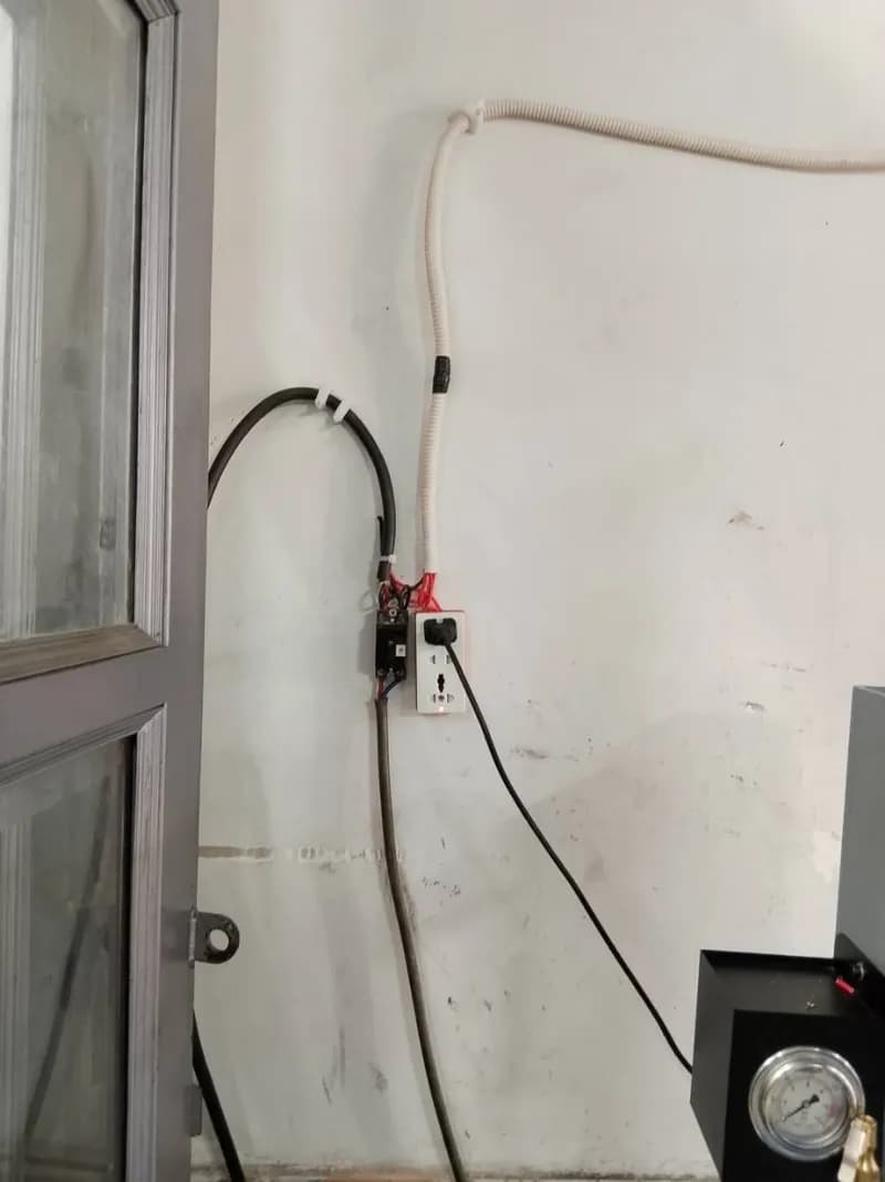 Sau khi hoàn thành sửa hệ thống điện dân dụng tại Tân Phú — thợ TRÂN TRƯƠNG