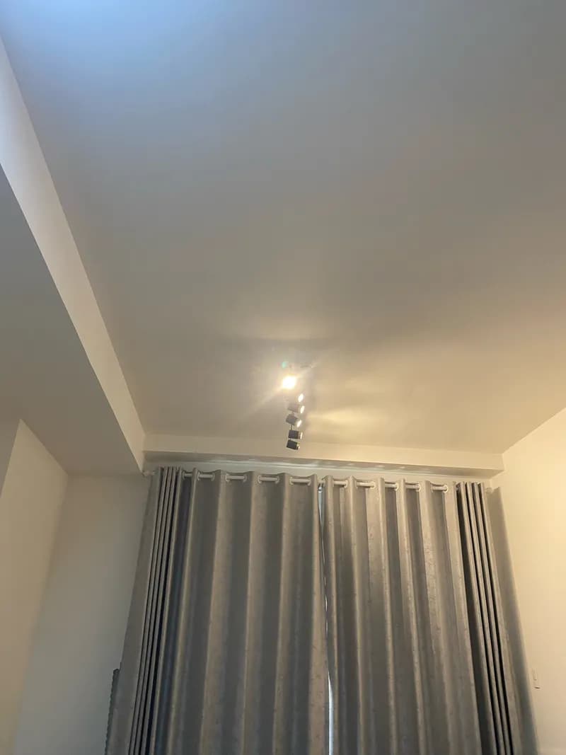 Sau khi hoàn thành sửa đèn rọi ray tại Bình Tân — thợ DƯƠNG OAI
