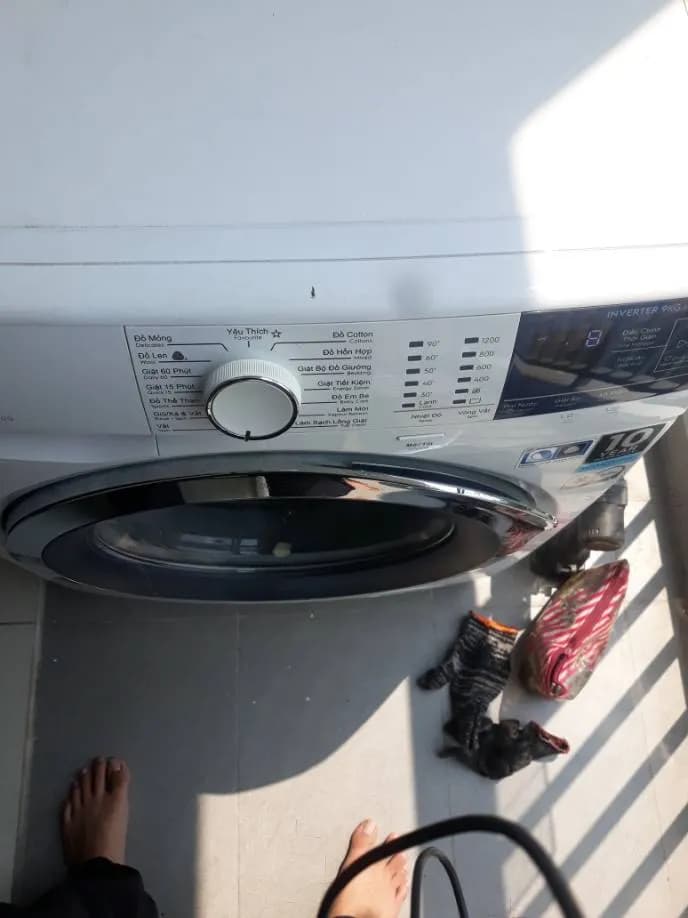 Trước sửa máy giặt lồng ngang Electrolux tại phường Phú Thuận, Quận 7 — thợ CHÍ TÂM