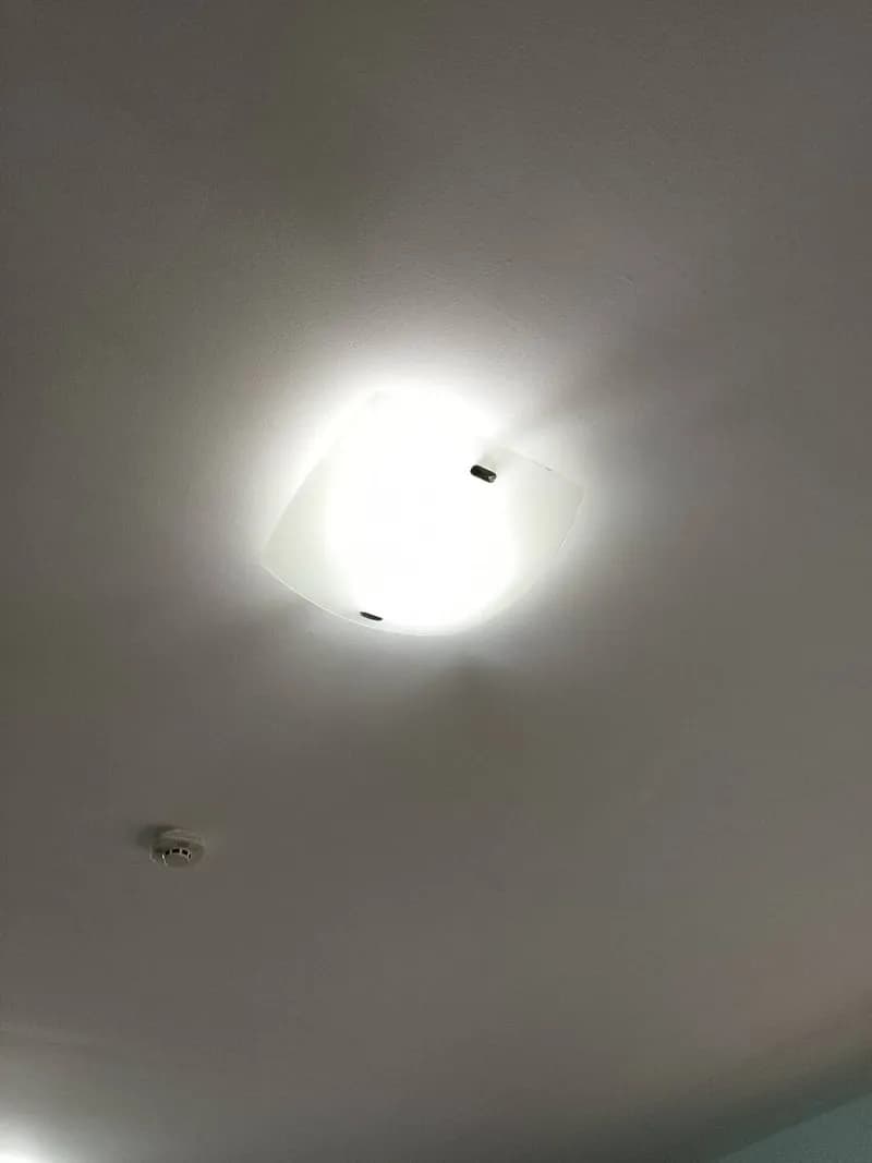 Trước sửa đèn ốp trần, thiết bị báo cháy tại Quận 3 — thợ ĐỖ NHIỀU