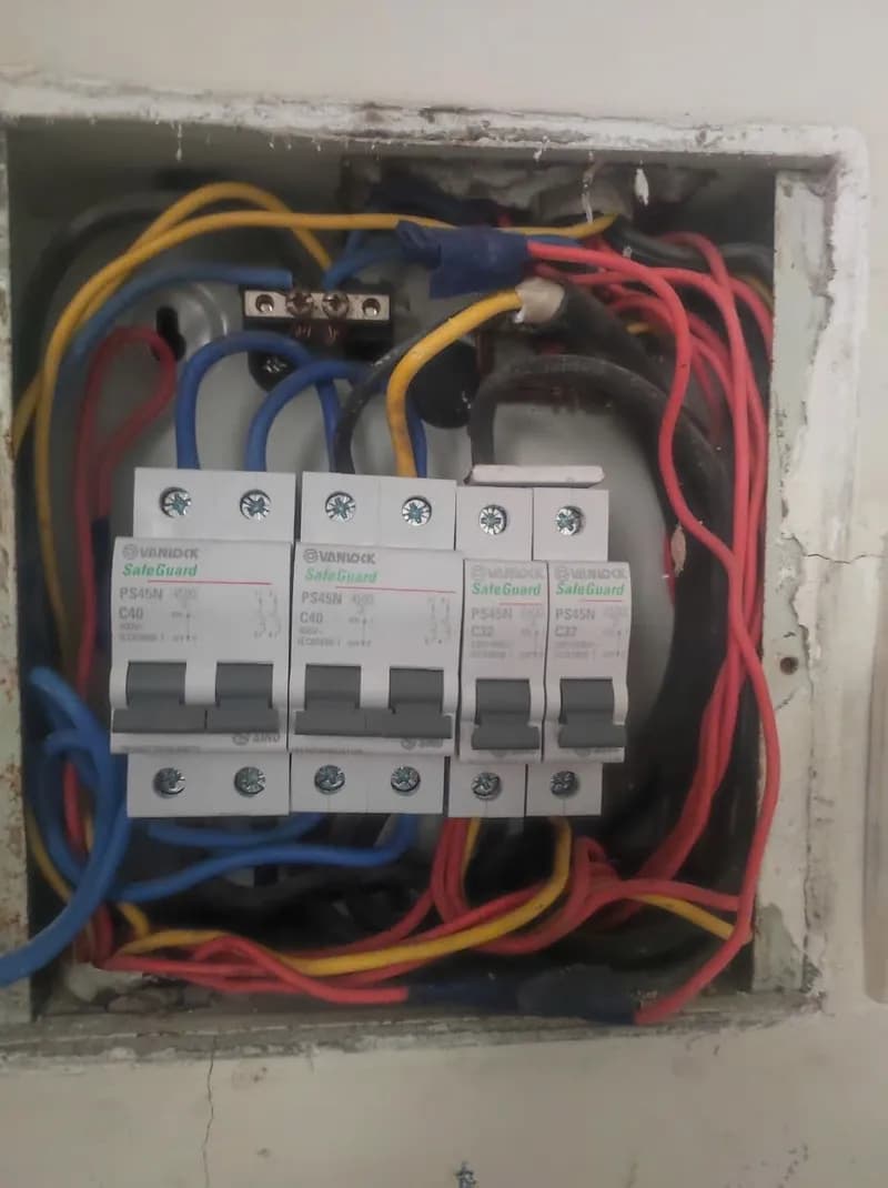 Sau khi hoàn thành sửa: Thay thế CB điện bị cháy tại Phường 26, Quận Bình Thạnh tại Phường 26, Bình Thạnh — thợ An Bui Van