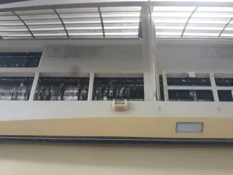 Trước sửa máy lạnh treo tường Panasonic tại Quận 1 — thợ CHÍ TÂM
