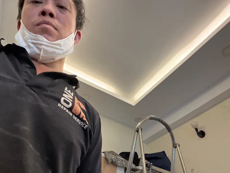 Trước sửa đèn trần tại phường 4, Quận 3 — thợ Hồ Như Vũ
