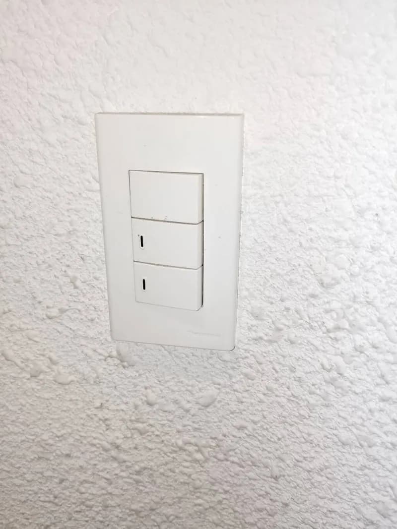 Trước sửa công tắc điện 3 nút Panasonic tại Phường 5, Quận 3 — thợ ĐỖ NHIỀU