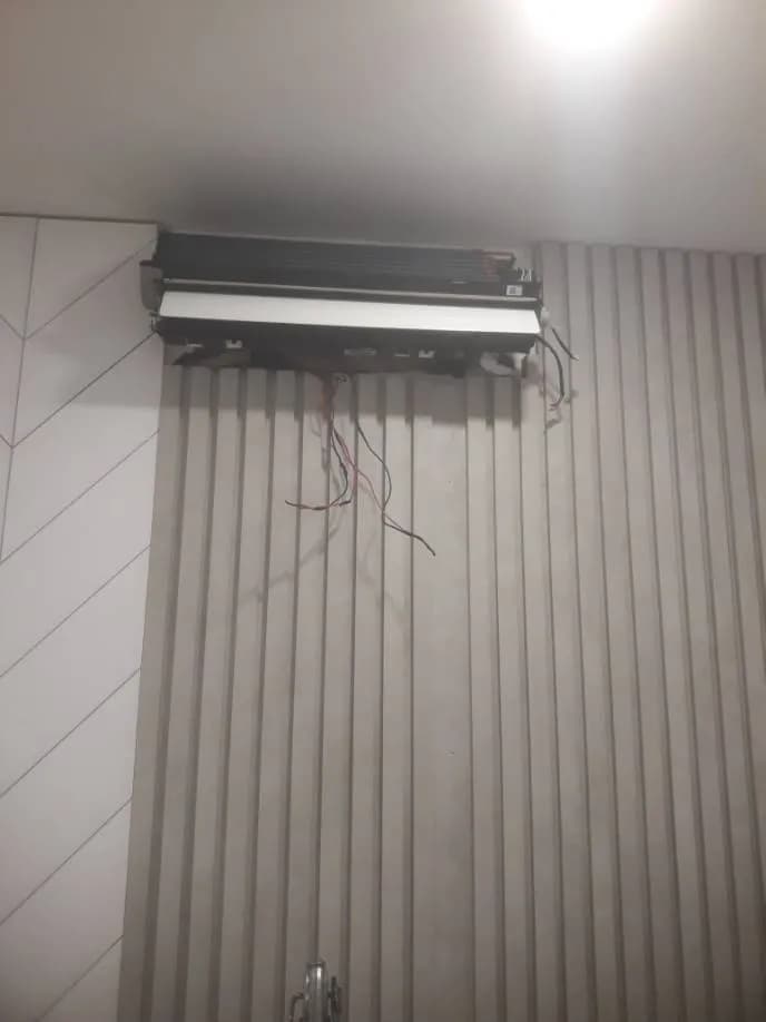 Trước sửa máy lạnh treo tường Samsung tại Quận 7 — thợ HUY ĐẶNG