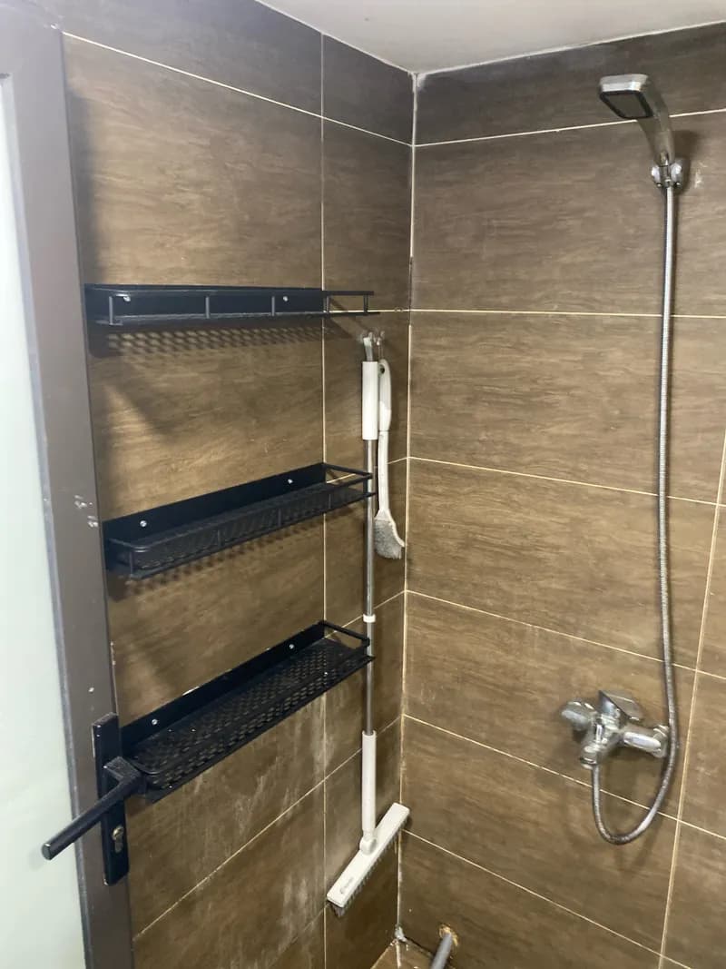 Kết quả Lắp đặt kệ treo tường 3 tầng tại Phường 3, Tân Bình tại Phường 3, Tân Bình — thợ Dương Oai