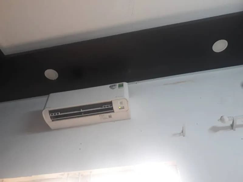 Sau khi hoàn thành sửa máy lạnh treo tường Daikin tại Bình Chánh — thợ CHÍ TÂM