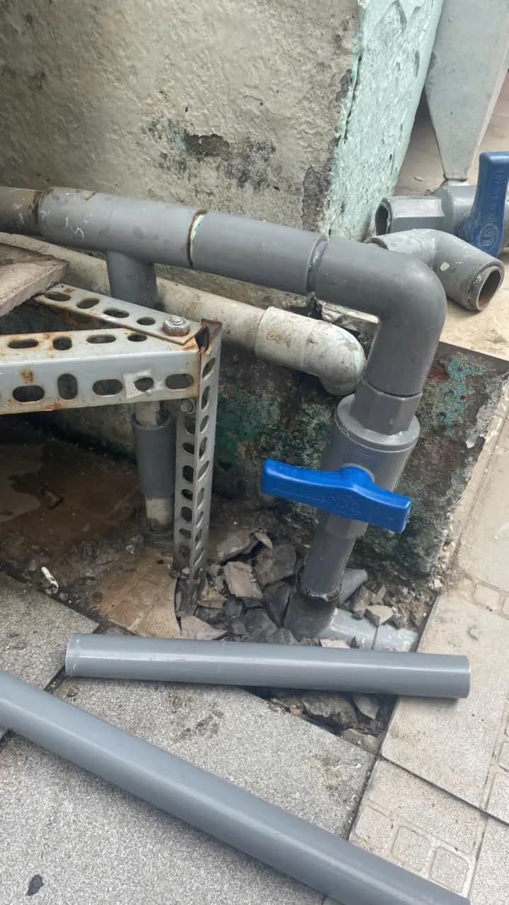 Sau khi hoàn thành sửa đường ống nước tại Phường 11, Bình Thạnh — thợ Bùi Văn An
