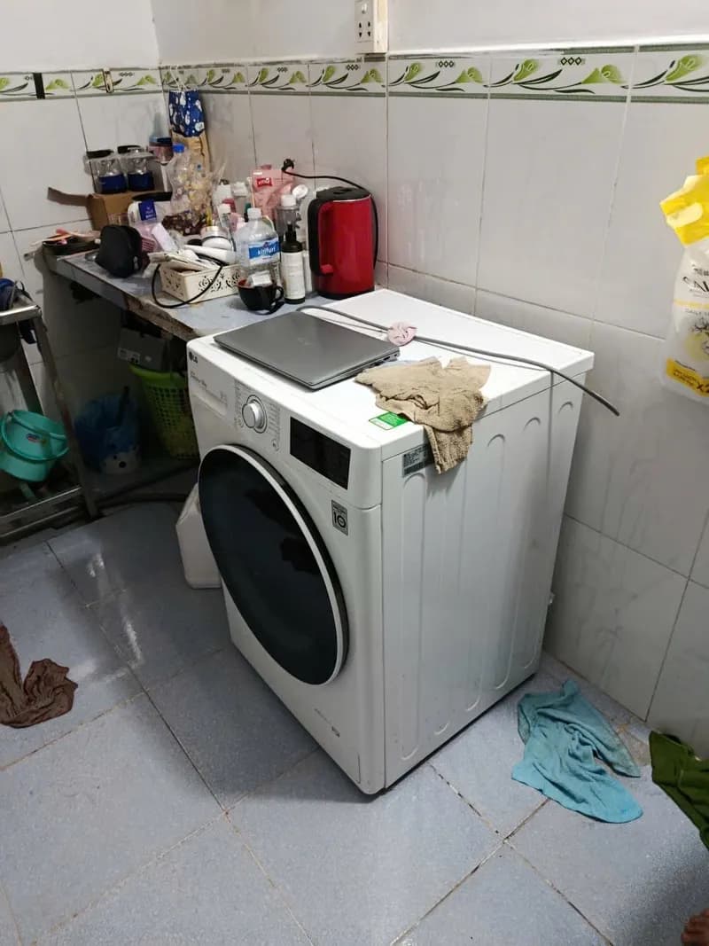 Sau khi hoàn thành sửa máy giặt lồng ngang LG tại phường Hiệp Bình Chánh Thủ Đức, Thủ Đức — thợ Bùi Văn An