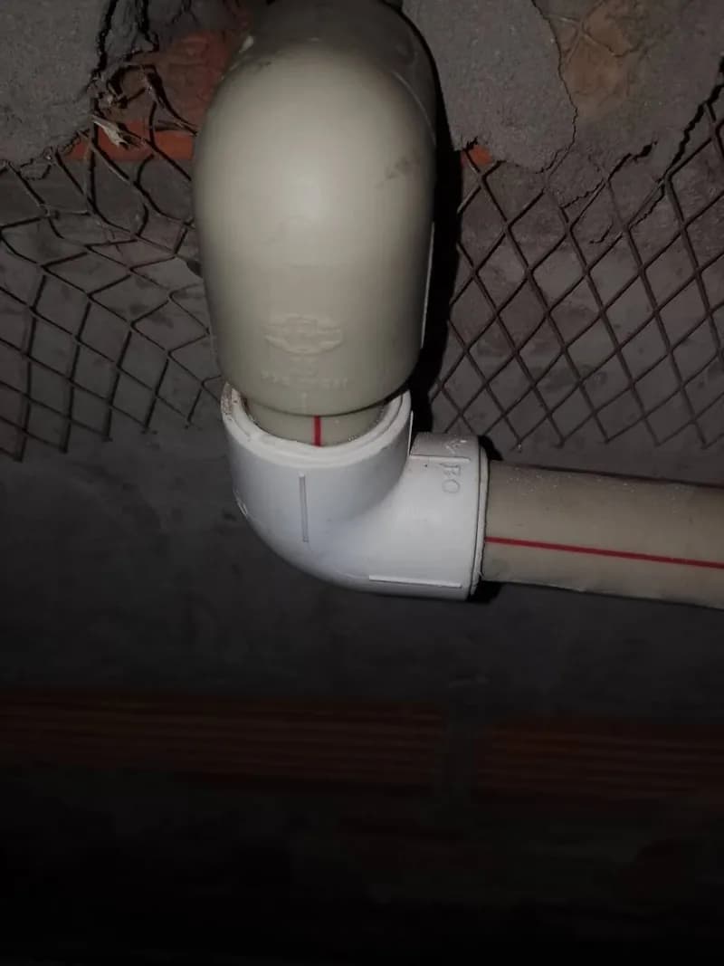 Trước sửa đường ống cấp thoát nước, hệ thống điện Tiền Phong tại Phường 13, Quận 4 — thợ Trần Quốc Đông