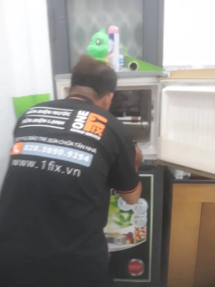 Sau khi hoàn thành sửa tủ lạnh tại Quận 1 — thợ HUY ĐẶNG (5 sao)