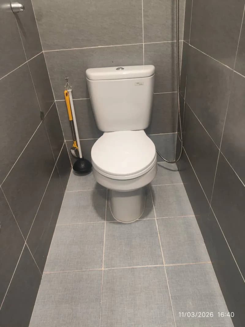 Sau khi hoàn thành sửa bồn cầu TOTO tại Quận 1 — thợ Nguyễn Hoàng Khánh