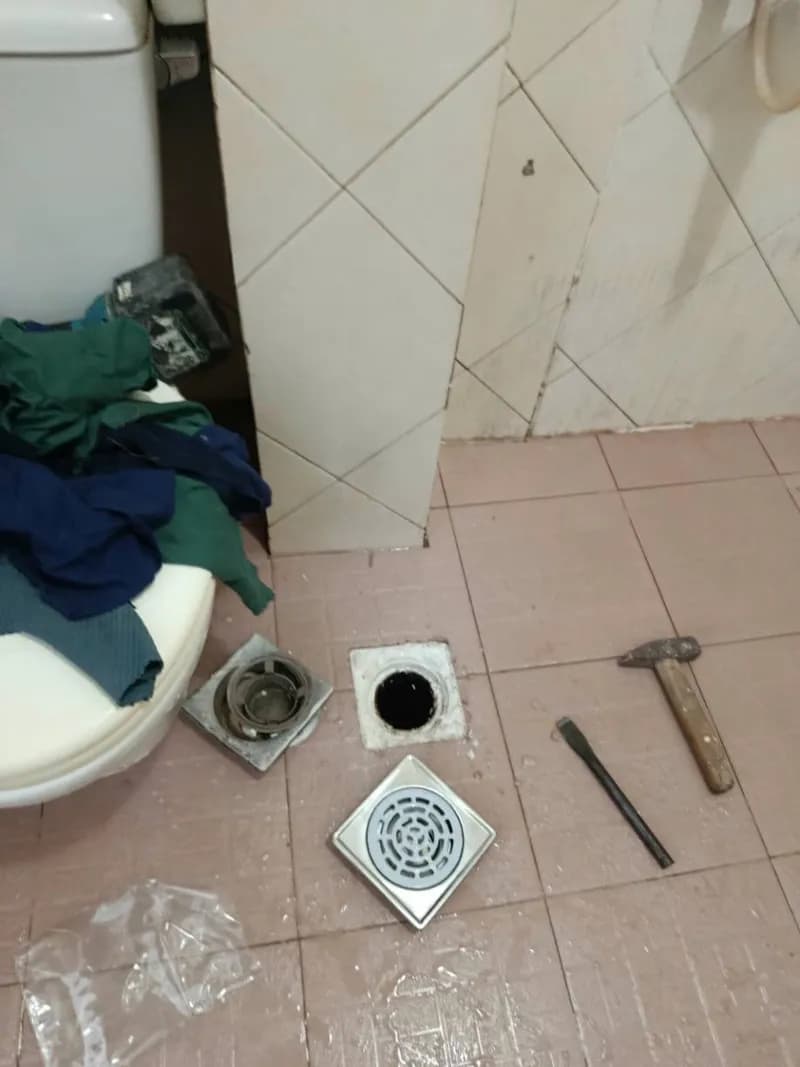 Trước khi sửa: Sửa đường thoát nước tại TPHCM