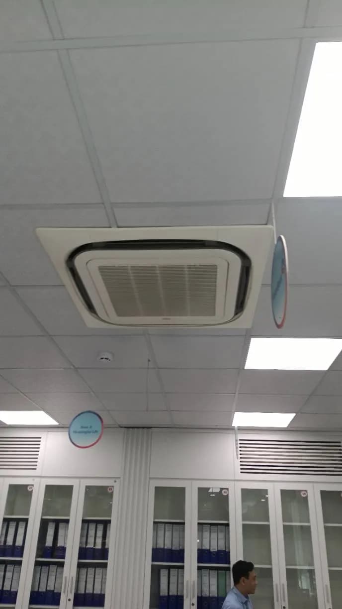 Trước sửa hệ thống chiếu sáng trần VietinBank tại Phường Tân Bình, Tân Bình — thợ SƠN PHAN