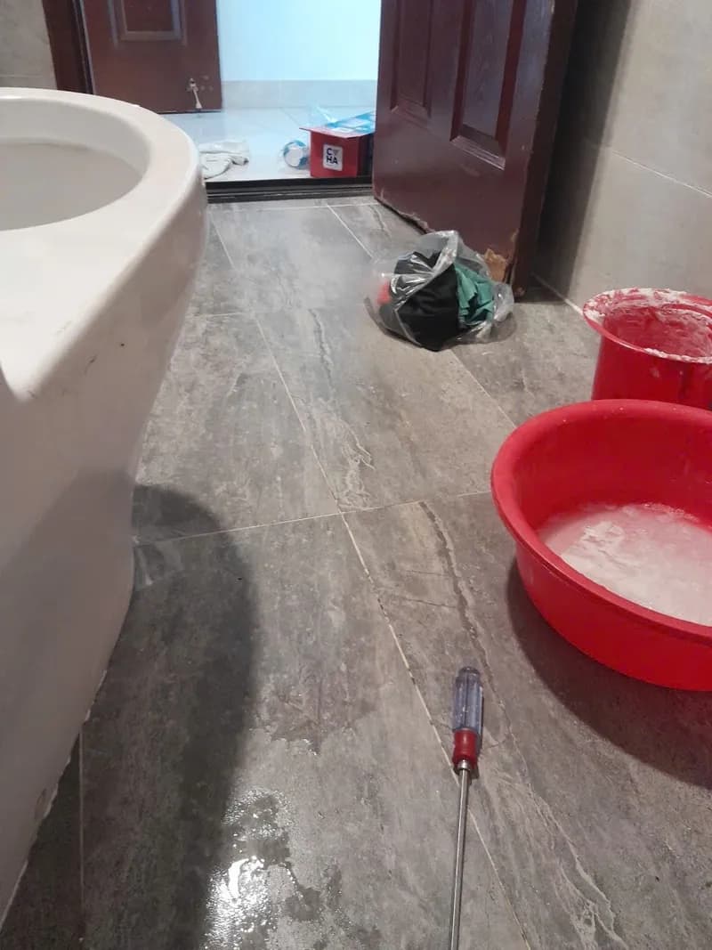 Trước sửa bồn cầu tại Phường Bình Trưng, Thủ Đức — thợ Bùi Văn An