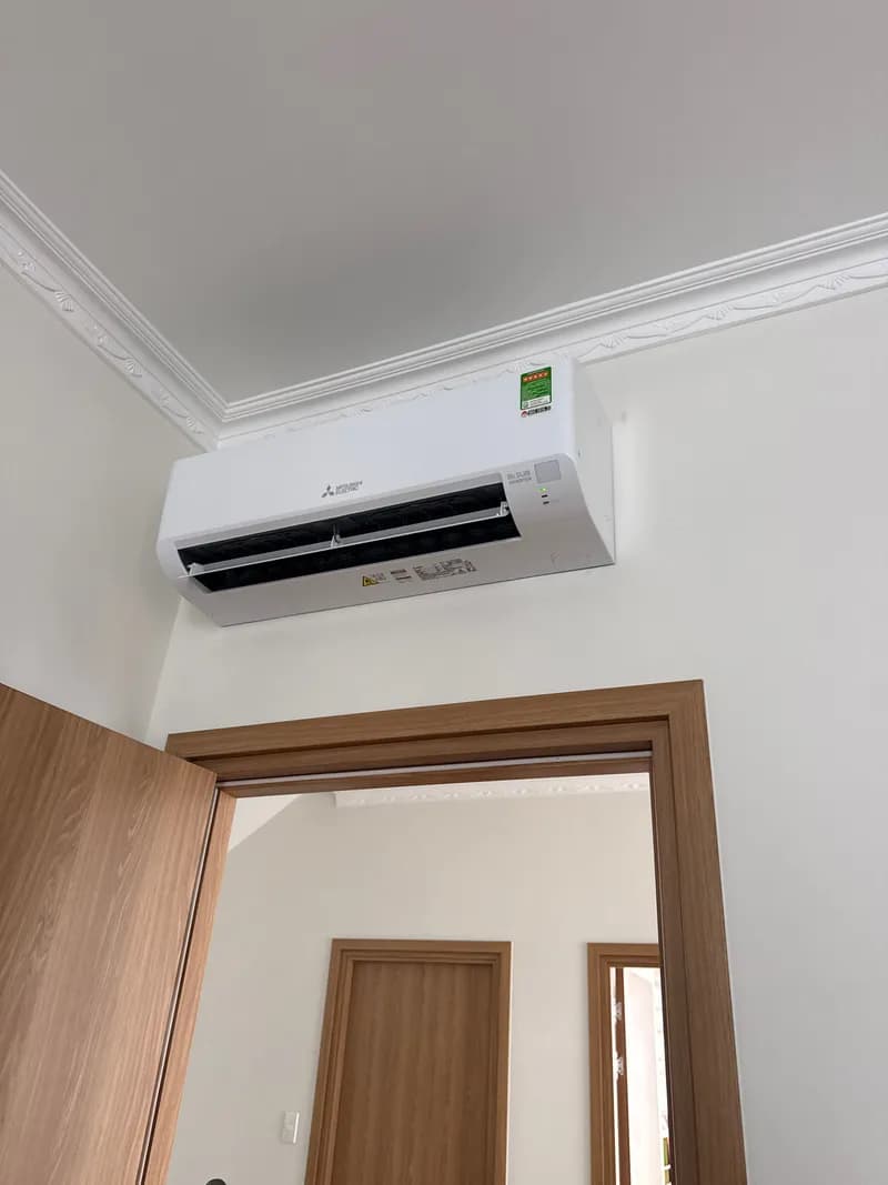 Sau khi hoàn thành sửa máy lạnh treo tường Mitsubishi Electric tại Thủ Đức — thợ ĐỨC ĐỖ