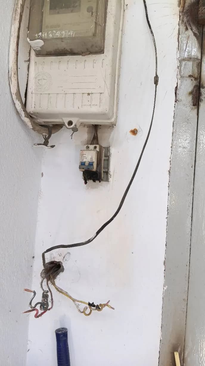 Trước khi sửa: Thay Aptomat, Xử Lý Chập Điện Phường 15 Gò Vấp tại Phường 15, Gò Vấp