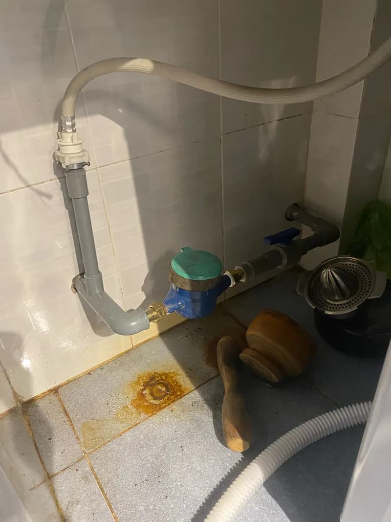 Sau khi hoàn thành sửa đồng hồ nước tại Phường Tân Tạo, Bình Tân — thợ Dương Oai