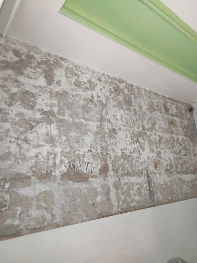 Trước khi sửa: Ốp gạch tường chống thấm chuyên nghiệp tại phường 14 Gò Vấp