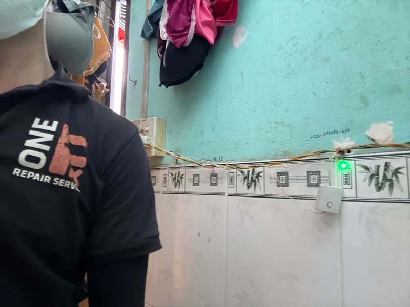 Trước khi sửa: Thay ổ cắm điện cháy đen tại phường 14 Gò Vấp - 320k tại phường 14, Gò Vấp