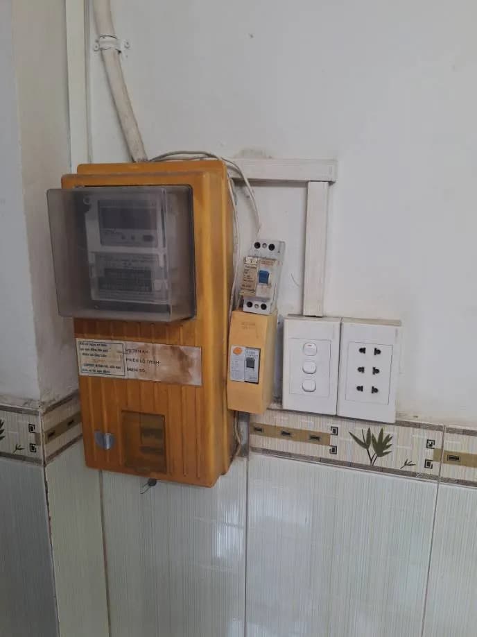 Kết quả Thay thế CB Schneider bị nhảy liên tục tại Phường 5, Quận 8 tại phường 5, Quận 8 — thợ Trần Quốc Đông