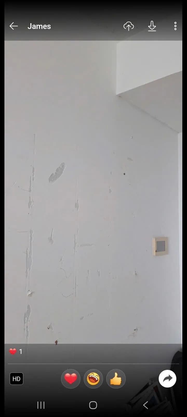 Trước khi sửa: Dặm vá vết nứt, sơn lại tường nhà trọn gói tại Thủ Đức tại Thủ Đức