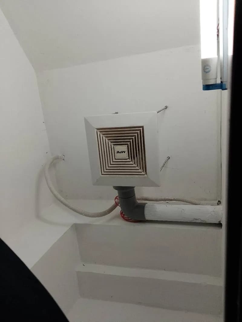 Lắp đặt lại quạt hút âm trần MPE bị lỏng tại TPHCM tại TPHCM