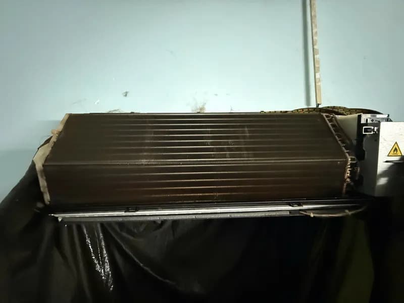Trước sửa máy lạnh OneFix tại Tân Phú — thợ Đặng Anh Huy