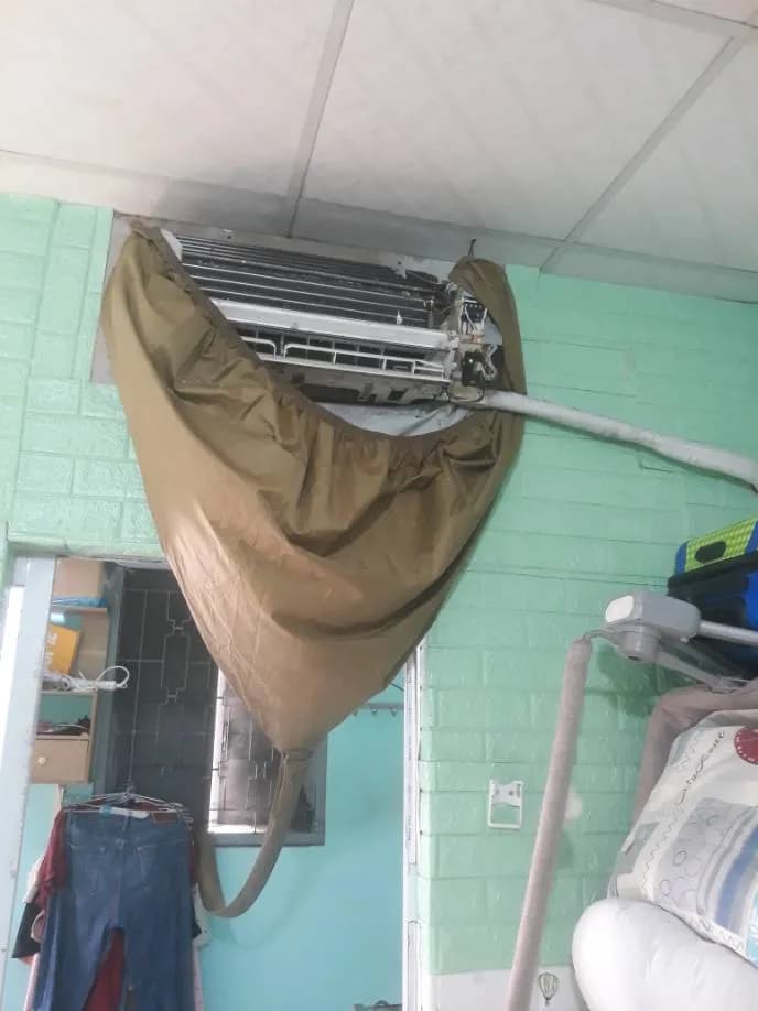 Trước sửa máy lạnh treo tường DAIKIN tại TPHCM — thợ HUY ĐẶNG