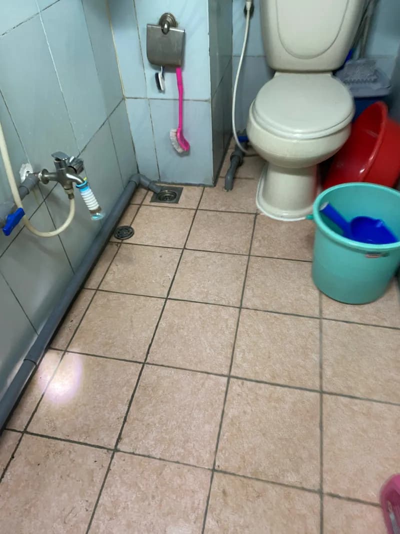 Kết quả Thông tắc cống thoát sàn nhà vệ sinh tại TPHCM bằng máy lò xo tại TPHCM — thợ Bùi Văn An