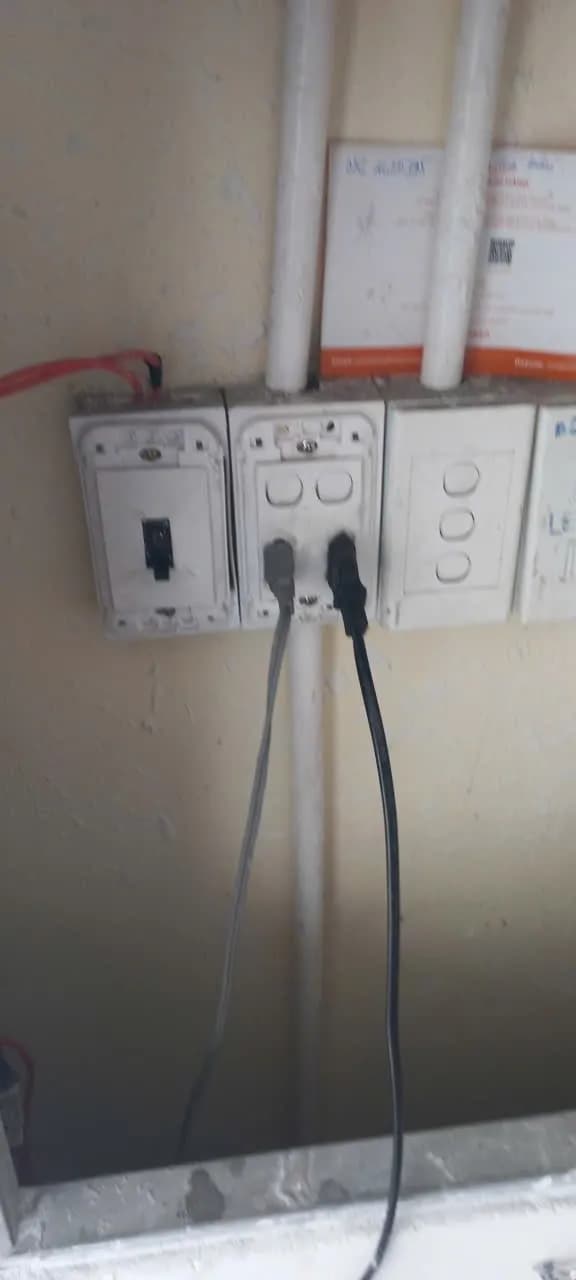 Sau khi hoàn thành sửa ổ cắm điện tại TPHCM — thợ An Bui Van
