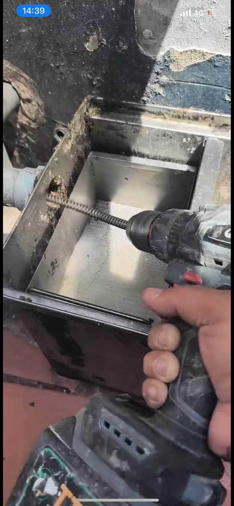 Trước khi sửa: Thông tắc bồn rửa chén bằng máy lò xo tại Thủ Đức tại Thủ Đức