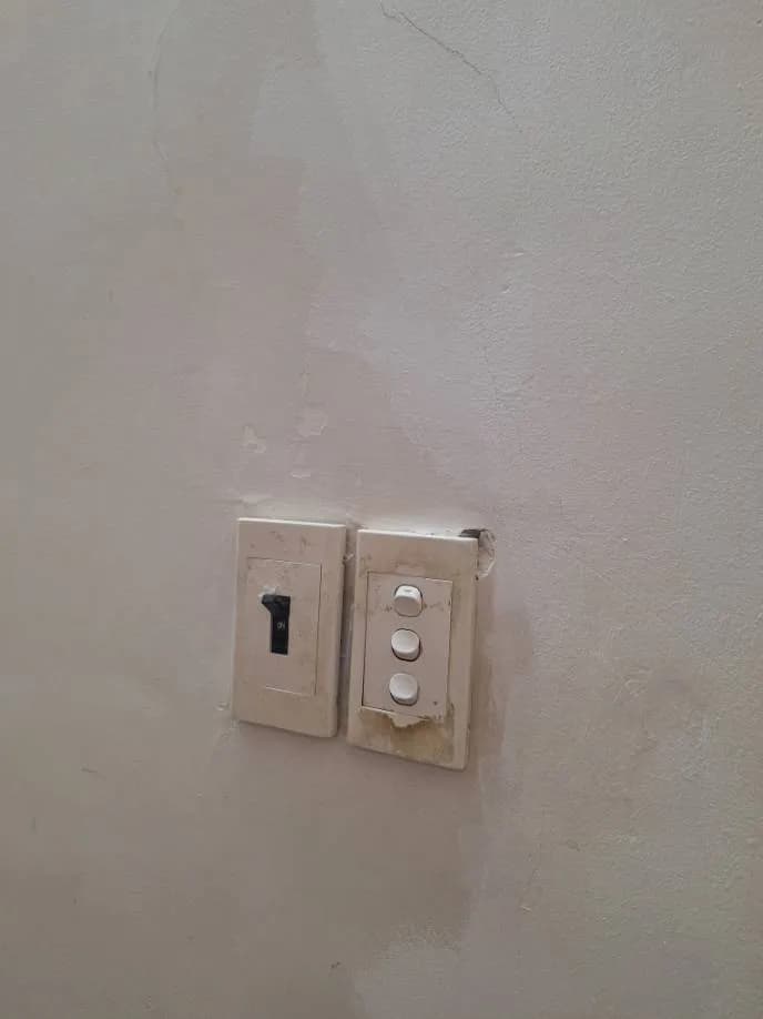 Trước sửa công tắc điện Tuya tại Phường 1 Quận 8, Quận 8 — thợ ĐÔNG TRẦN