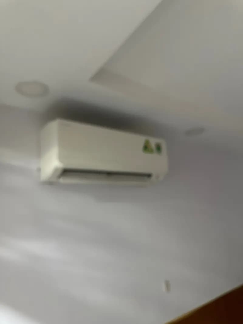 Vệ sinh máy lạnh treo tường chuyên nghiệp tại TP.HCM giá rẻ tại TPHCM