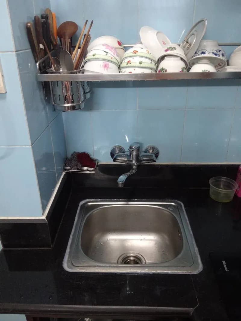 Trước sửa bồn rửa chén inox Rinnai tại Quận 3 — thợ Võ Hồng Hải