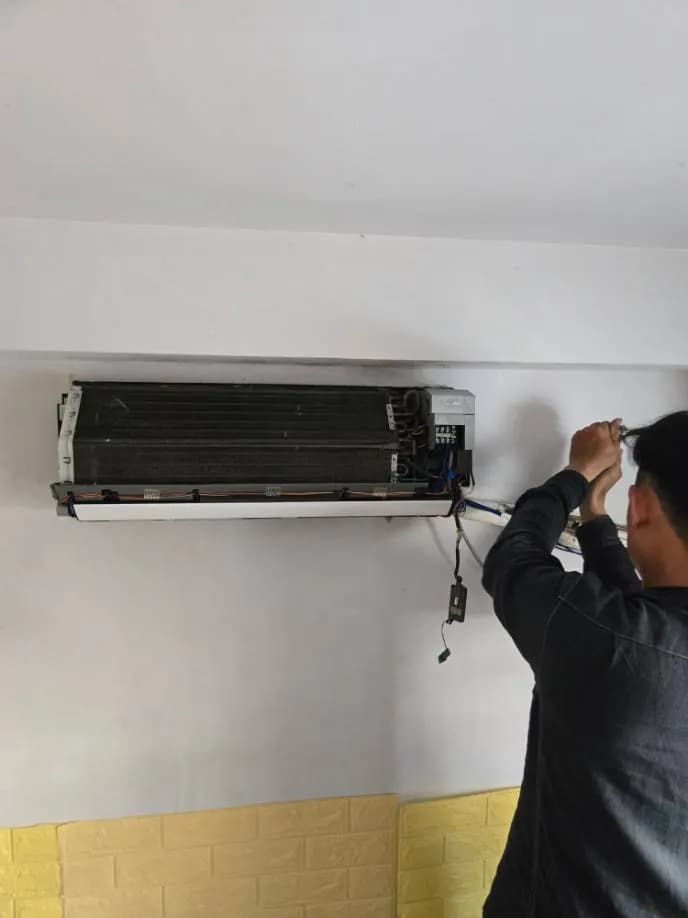 Sau khi hoàn thành sửa cục nóng máy lạnh DAIKIN tại TPHCM — thợ LỘC LÊ