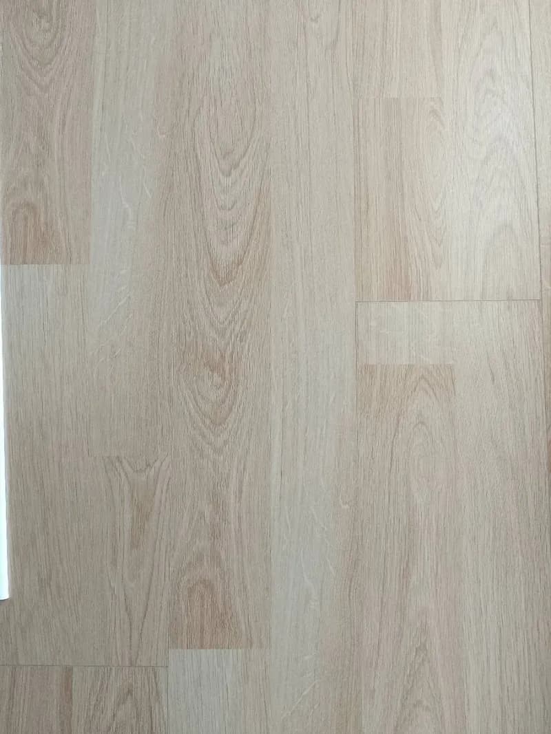 Trước sửa nẹp đi dây điện tại TPHCM — thợ ĐỖ NHIỀU