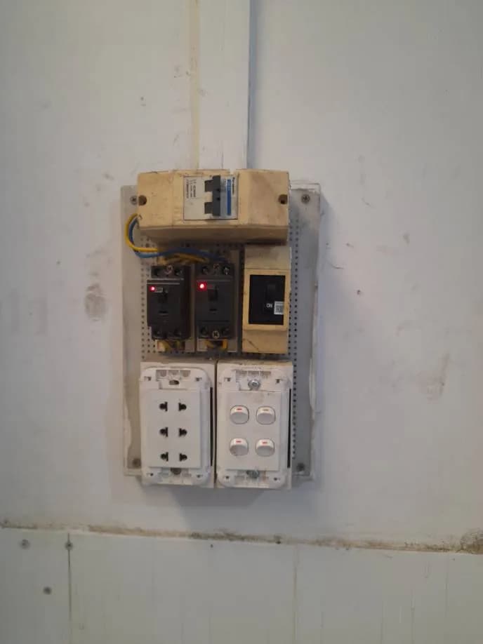 Sau khi hoàn thành sửa bảng điện tổng, aptomat, ổ cắm điện, công tắc điện Panasonic tại Bình Thạnh — thợ PHẨM MẠNH