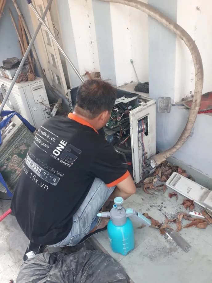 Trước sửa máy lạnh tại phường bình hưng hoà bình tân, Bình Tân — thợ Đặng Anh Huy